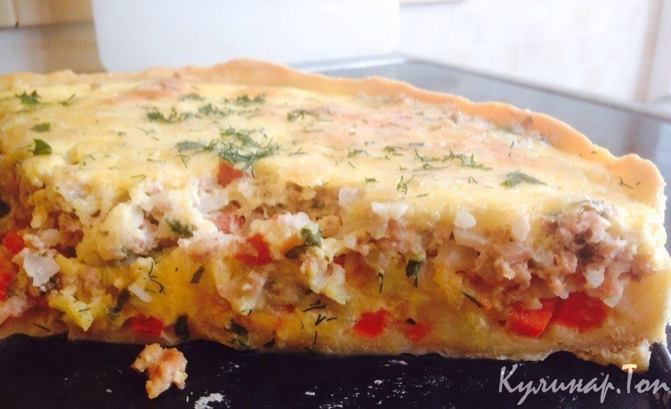 Киш с мясным фаршем и овощами