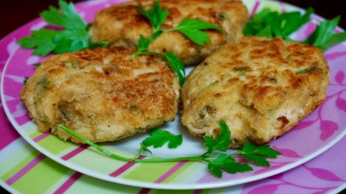 Котлеты из говядины с шампиньонами Котлеты из говядины с шампиньонами