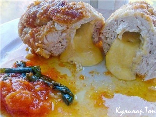Куриная грудка с сыром в сухарях