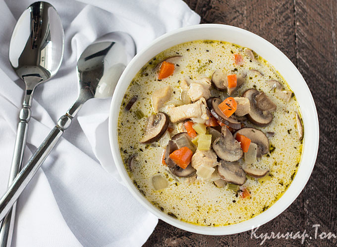 Куриный суп с шампиньонами