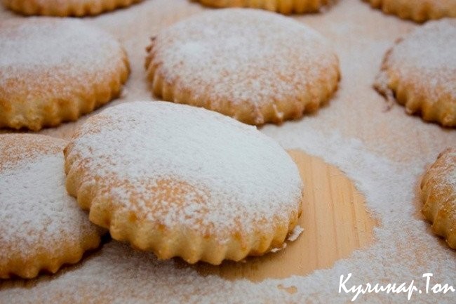 Молочный коржик