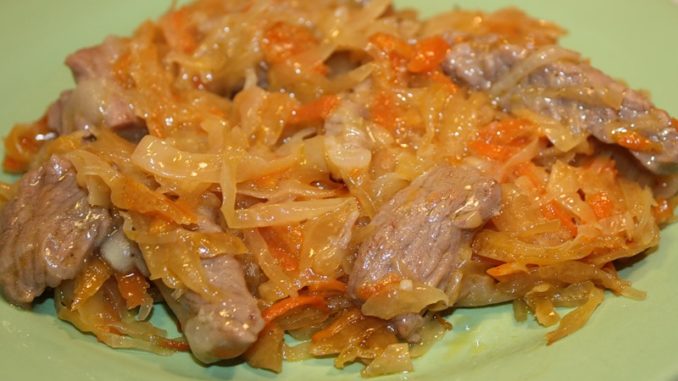 Мясо с капустой и грибами Мясо с капустой и грибами
