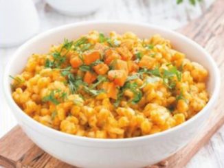 Плов из кукурузы с овощами