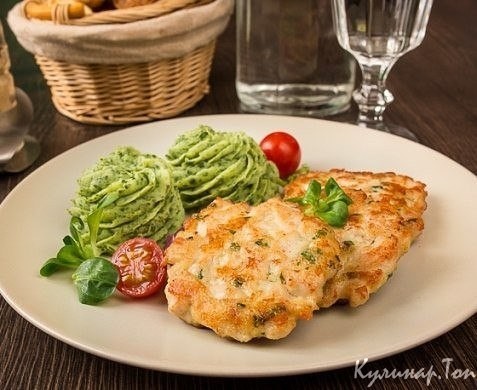 Рубленые шницели из курицы с сыром