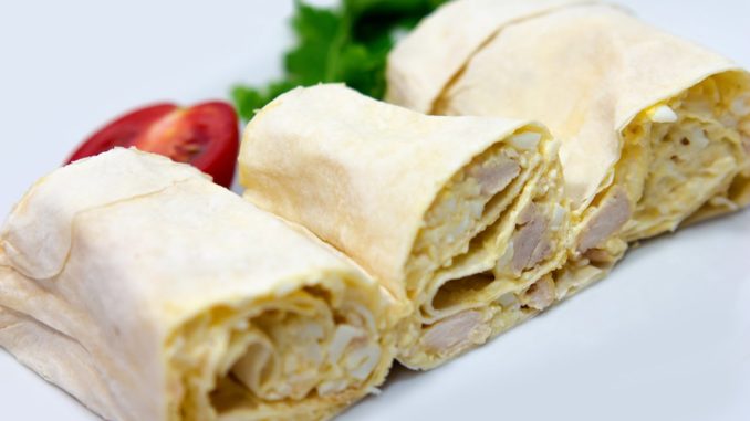 Рулет с курицей и плавленым сыром Рулет с курицей и плавленым сыром