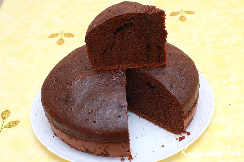 Шоколадный кекс с арахисом