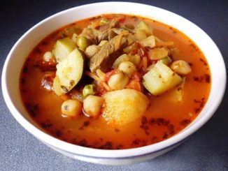 Суп из говядины с кабачком