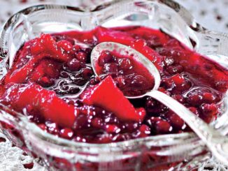 Варенье из брусники с яблоками