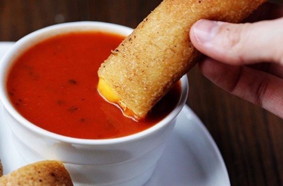 Жареные булочки с сыром Жареные булочки с сыром