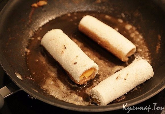 Жареные булочки с сыром