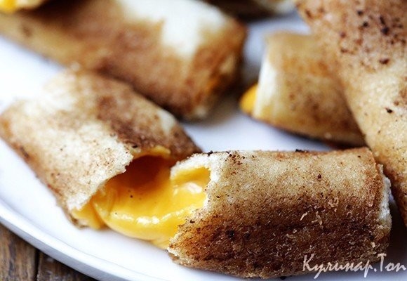 Жареные булочки с сыром
