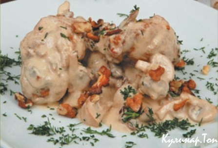 Жаркое из курицы Жаркое из курицы с изюмом и грецкими орехами