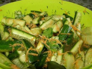 Закуска консервированная из огурцов