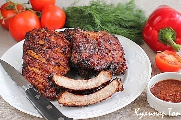 Запеченные свиные ребрышки