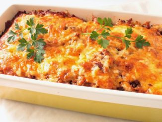 Запеканка из говядины с сельдью и картофелем