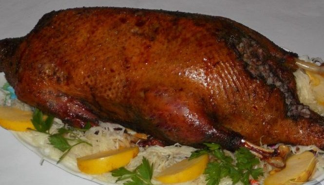 утка Утка, фаршированная гречкой и потрошками