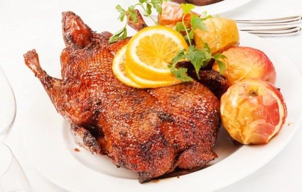 утка с яблоками Рождественская утка с яблоками