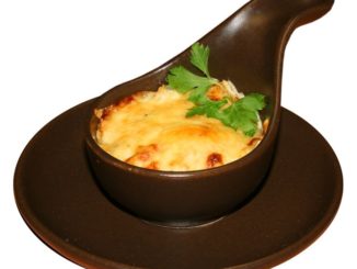 Жульен из курицы с маслинами