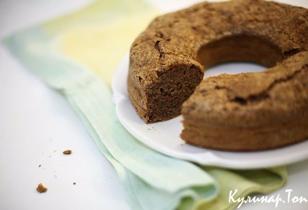 Банановый кекс со сметаной, корицей и ромом