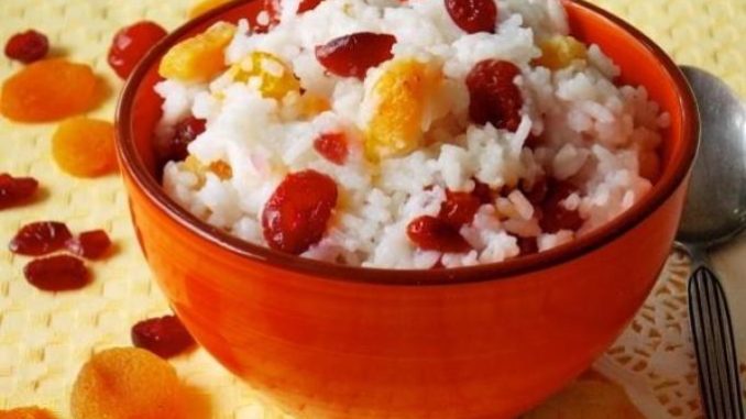 Каша рисовая молочная с фруктами Каша рисовая молочная с фруктами