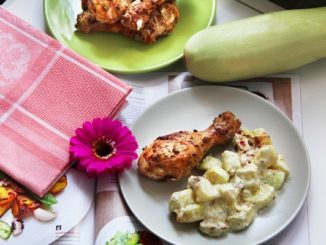 Курица тандури и кабачки в сливочном соусе
