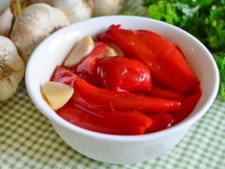 Маринованный перец с корицей