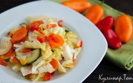 Маринованный салат из овощей Маринованный салат из овощей