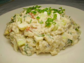 Рыбный салат с картофелем и рисом