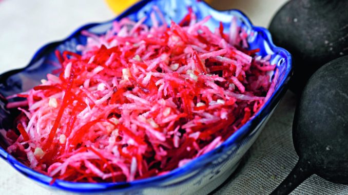 Салат из редьки и свеклы под соусом Салат из редьки и свеклы под соусом