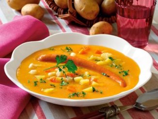 Суп картофельный с сосисками