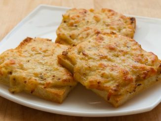 Уэльский рейбит - гренки с сыром