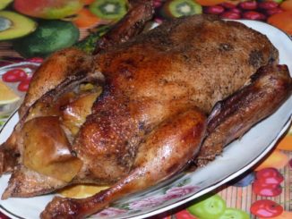 Утка, фаршированная грушами