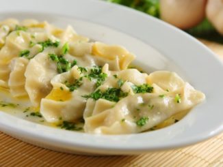 Вареники на пару с картофелем и зеленью