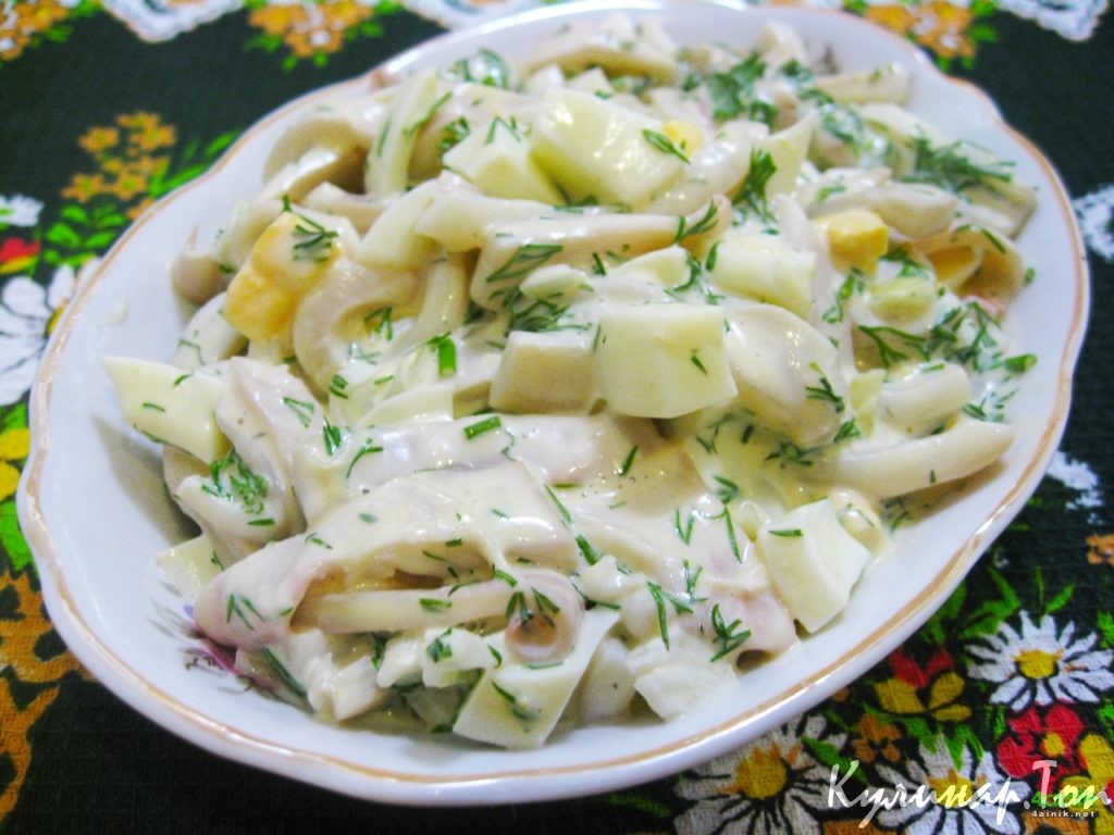 Закуска из кальмаров и яиц
