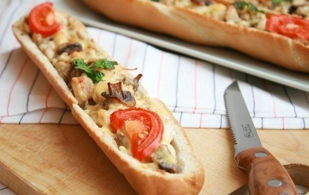 Багет, фаршированный курочкой и грибами Багет, фаршированный курочкой и грибами