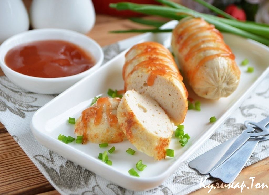 Домашние сосиски с курицей