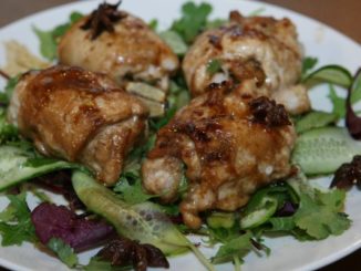 Куриные рулетики в пряном соусе