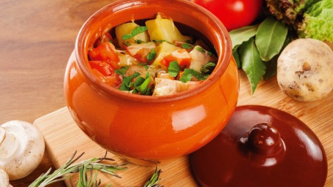 Мясо в горшочке «Илья Муромец» Мясо в горшочке «Илья Муромец»