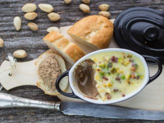 Паштет из куриной печени с фисташками