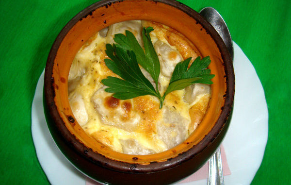 Пельмени, запеченные в сметане Пельмени, запеченные в сметане