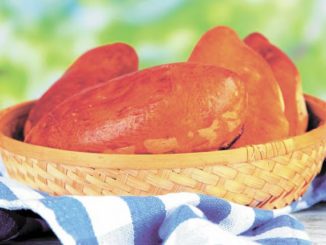 Пирожки с курицей и ветчиной