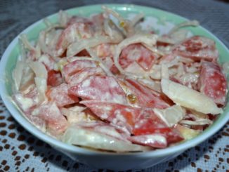 Салат из помидоров