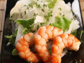 Салат из редьки дайкон с креветками