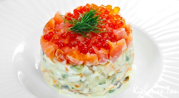 Салат картофельный с лососем Слоеный картофельный салат с лососем