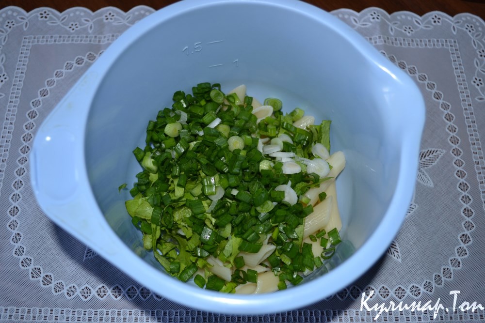 Салат с пастой и рукколой
