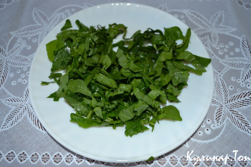 Салат с пастой и рукколой