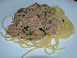 Спагетти с тунцом и шпинатом