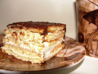 Торт из печенья с творожным кремом