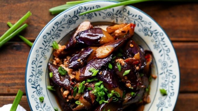 Тушеные баклажаны с мясом Тушеные баклажаны с мясом