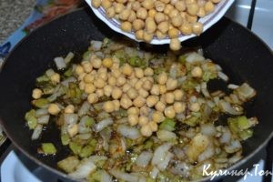 Жаркое из курицы с нутом